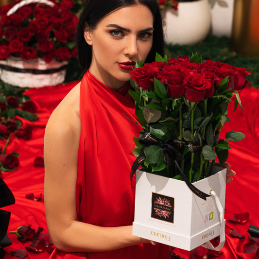 Crimson Harmony Square